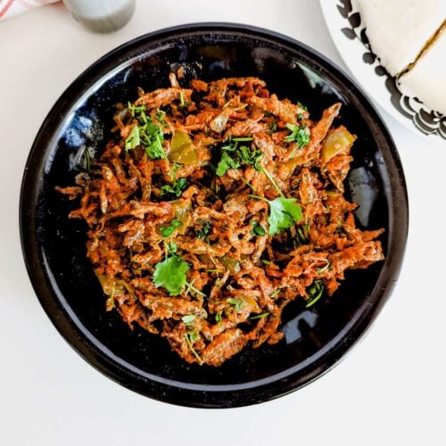An overhead picture of a plate of omena