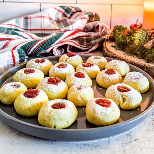 A plate of Engelsaugen (German thumbprint cookies with jam).
